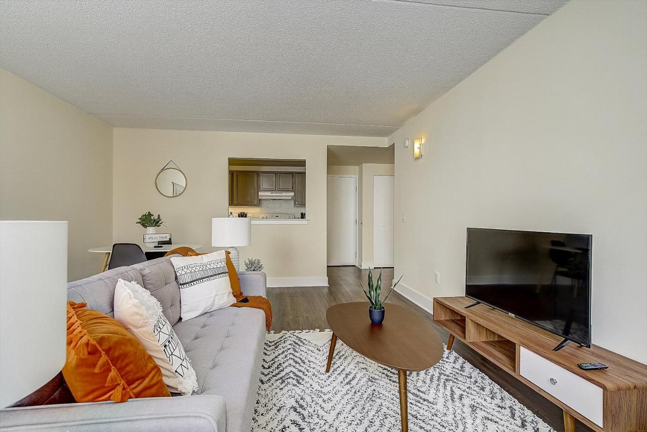 شقة Frontdesk I The Cosmopolitan Apts فيلادلفيا الغرفة الصورة