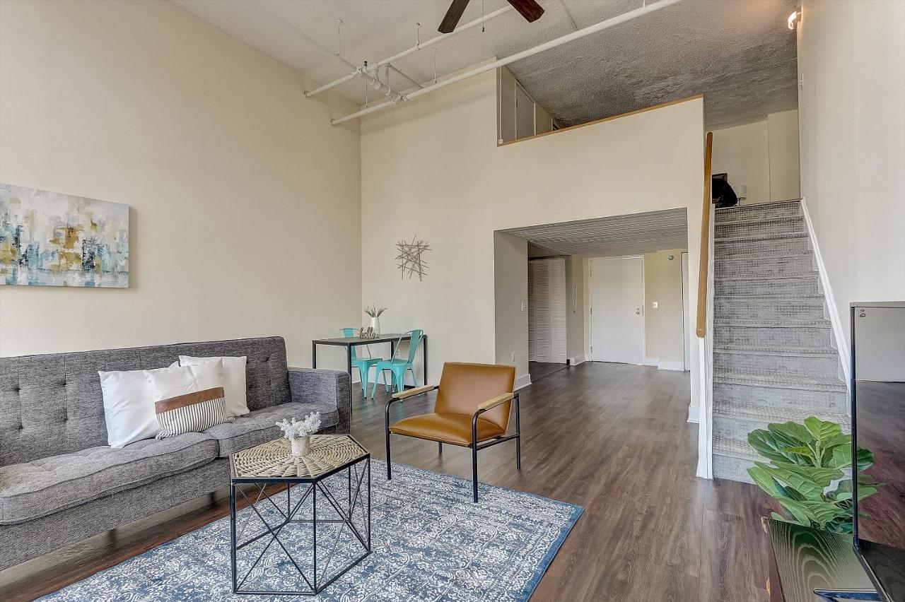شقة Frontdesk I The Cosmopolitan Apts فيلادلفيا الغرفة الصورة